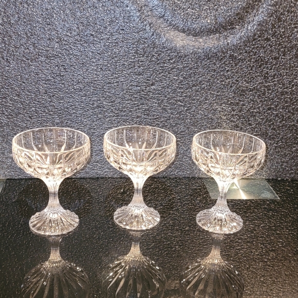 BEAUTIFUL SET OF 3 MIKASA CRYSTAL PARK LANE CHAMPAGNE SHERBET 5 1/2" GLASSES - Picture 5 of 8